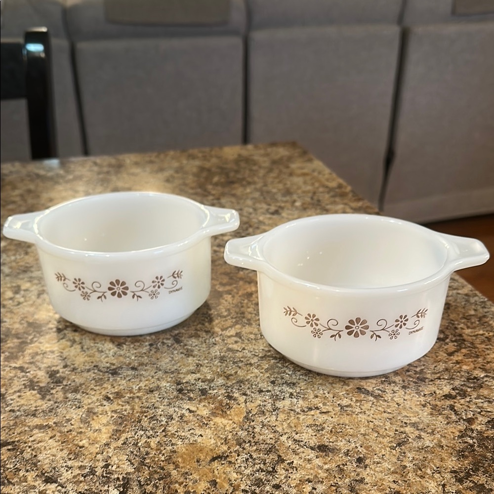 DYNAWARE “MEXICO PYREX” VINTAGE SET OF TWO similar to CORELLE